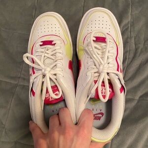 listing-status-banner